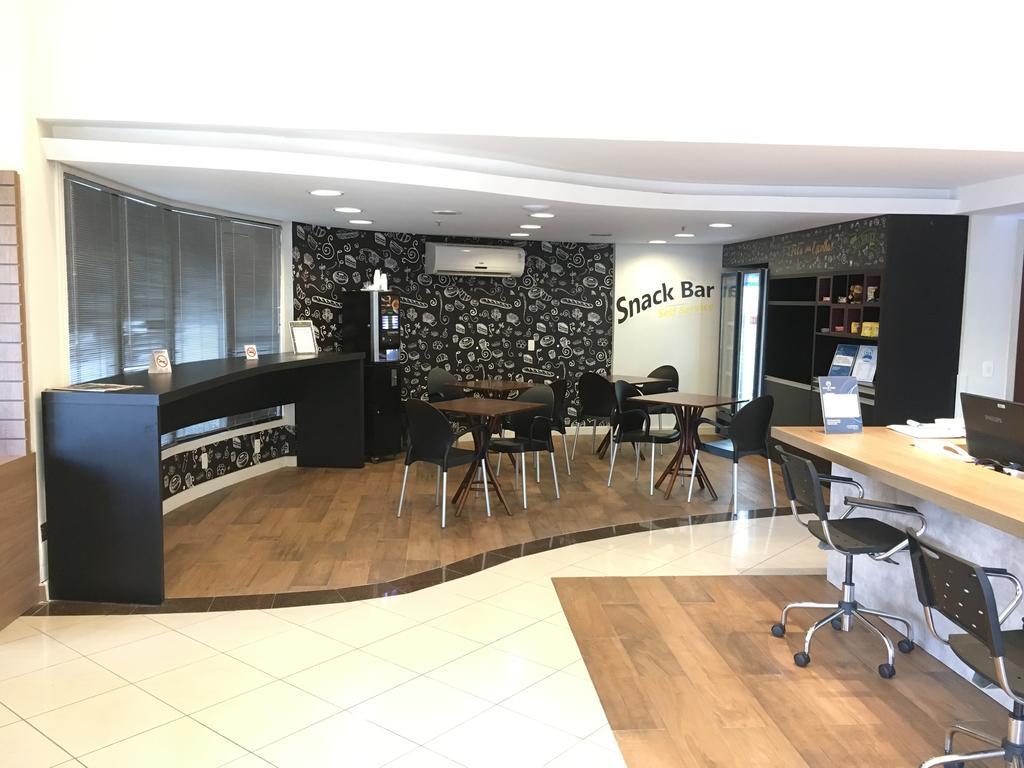 Master Express Lima E Silva - Cidade Baixa Porto Alegre Exteriör bild
